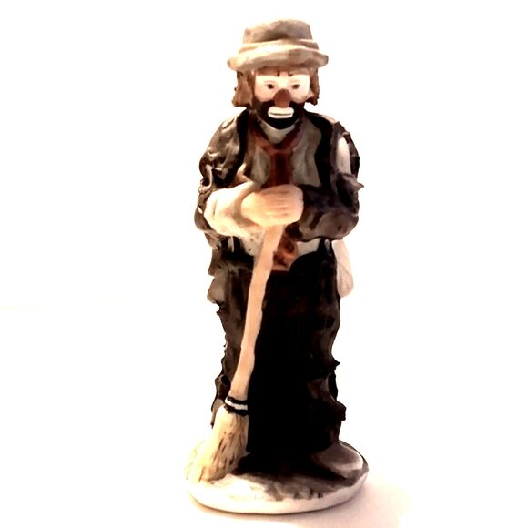 Vintage Emmett Kelly Miniature Ceramic Clown Figurine with Broom by Flambro - Picture 1 of 5